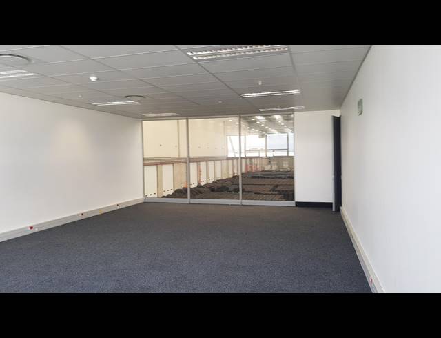 758M² OFFICE TO LET IN KRAAIFONTEIN INDUSTRIA
